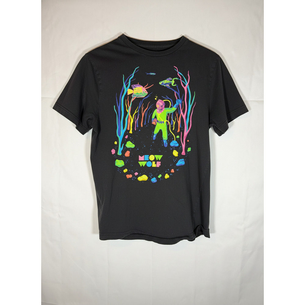 Meow Wolf Deep Sea Diver Graphic Tee Unisex Medium Black Neon Art
